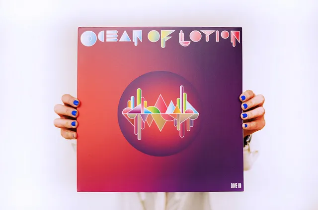 Apollon Records Ocean of Lotion Dive In LP blanc