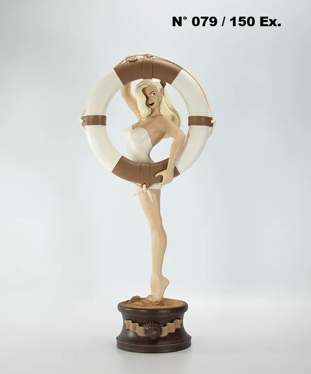 Attakus Prestige Vicki Riviera statue résine 55 cm 150 ex