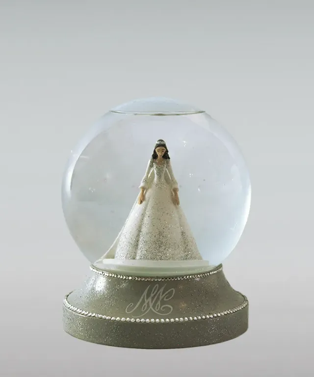 Attakus Prestige Princesse Lacroix boule à neige résine 15 cm